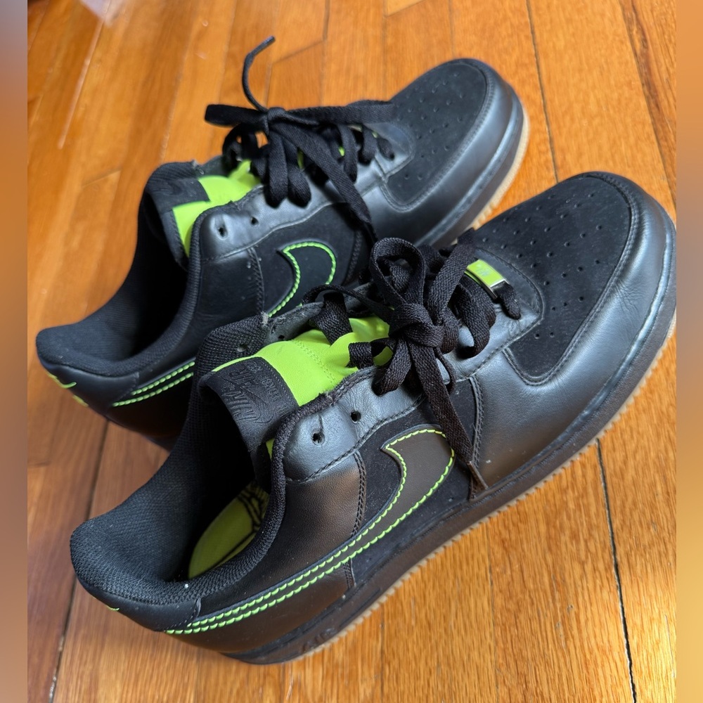 Nike Air Force 1 ‘07 Black Volt